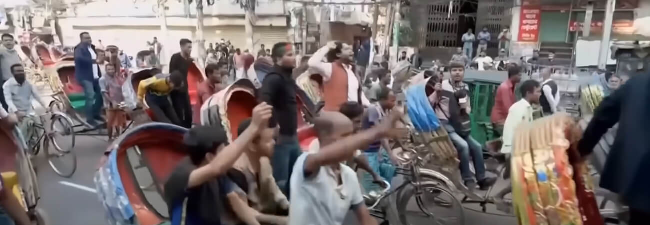 students protesting in Bangladesh